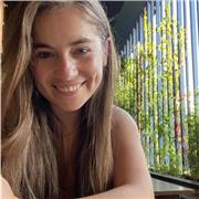 Profesora general básica con años de experiencia en iniciación a la lectoescritura